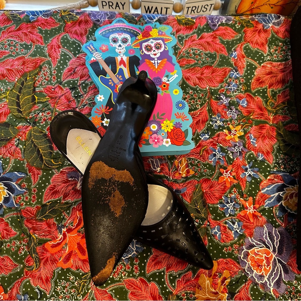 Shoes - Picture 7 of 7